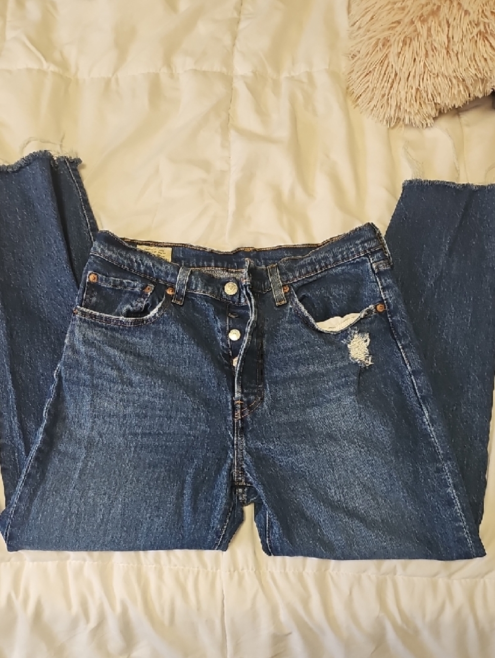 Levi's 501 Denim Jeans in Medium Blue - Picture 3 of 8